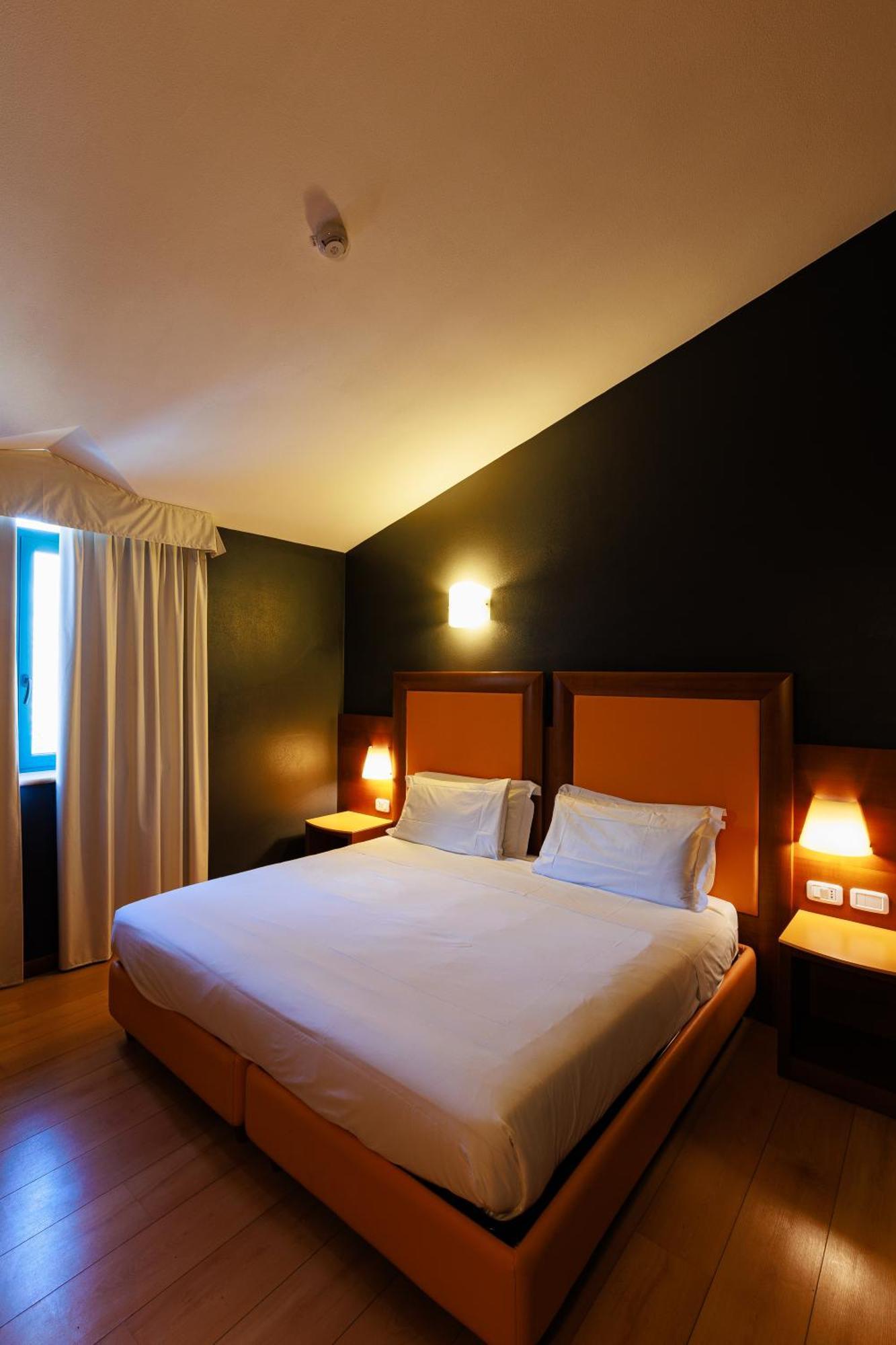 אולג'ו Hotel Villa Delle Rose - Malpensa מראה חיצוני תמונה