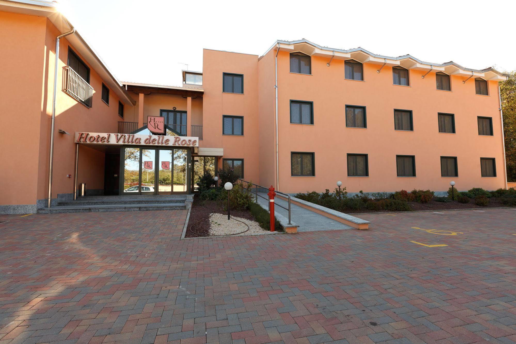 אולג'ו Hotel Villa Delle Rose - Malpensa מראה חיצוני תמונה